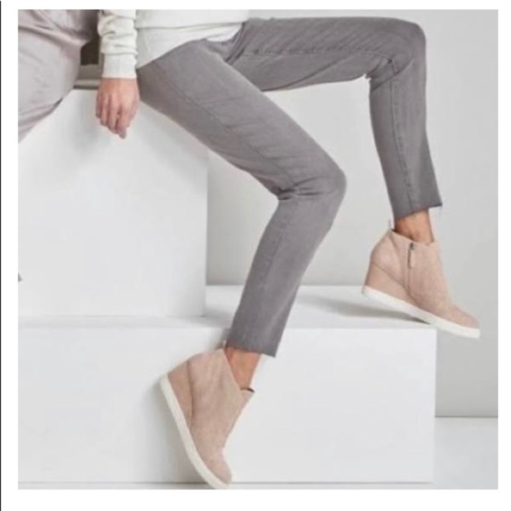 NWT Nordstrom Rack Pale Pink Leather Heel Sneakers Size 8